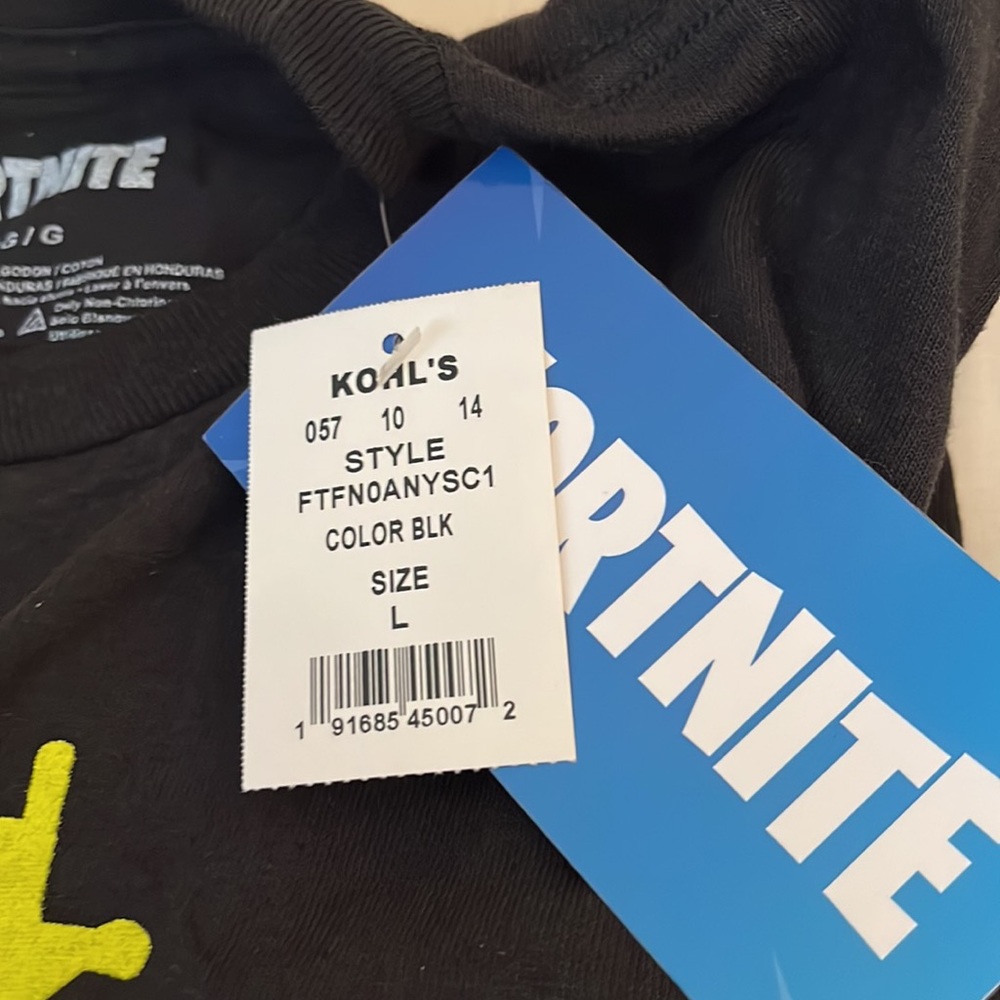 NWT Fortnite Kids size large - Picture 2 of 2